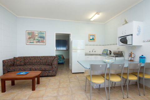 Forster Lodge 6 - Accommodation in Bendigo 2