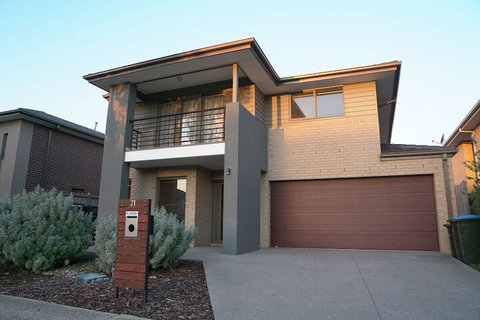 Cozy & Spacious House In Melbourne - Accommodation in Bendigo 1