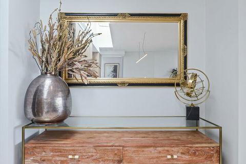 HomeHotel Ultra Luxurious 3 Bedroom Penthouse - Accommodation in Bendigo 2