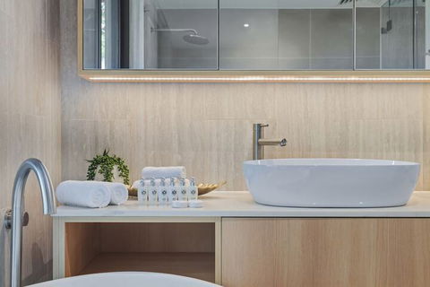 HomeHotel Ultra Luxurious 3 Bedroom Penthouse - Accommodation in Bendigo 5