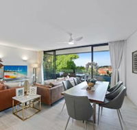HomeHotel Ultra Luxurious 3 Bedroom Penthouse - Accommodation in Bendigo