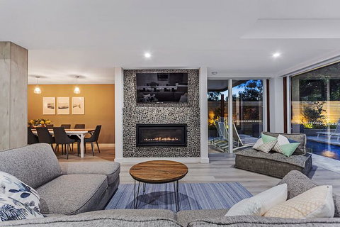 La Luna Shoal Bay - Accommodation in Bendigo 5