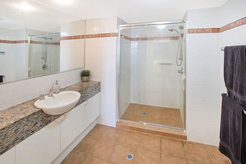 Cotton Tree Absolute Waterfront - Accommodation in Bendigo 3