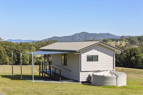 Valley Cabins By The Creek - Accommodation in Bendigo 1