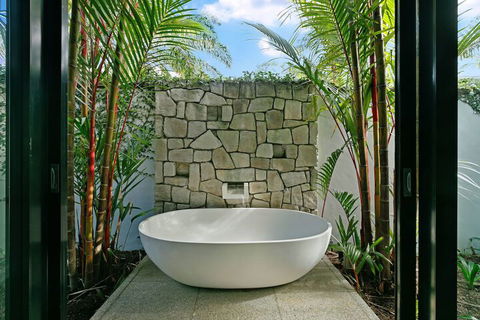 ESPRIT 2 PALM COVE BRAND NEW - Accommodation in Bendigo 5