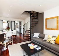 Spacious City 2 BR House Fit 6 PP - Accommodation in Bendigo