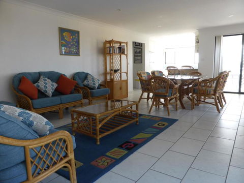 Hi Surf Unit 4 92 Head St. Forster - Accommodation in Bendigo 5