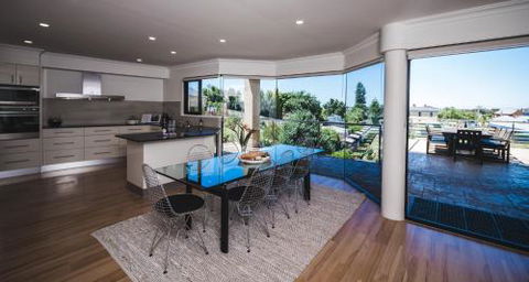 Russell House - Accommodation in Bendigo 2