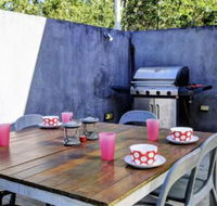 Macondo Seal Rocks - Accommodation in Bendigo