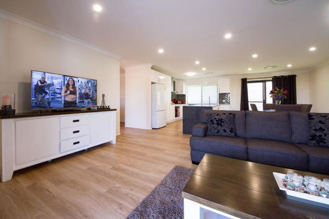 Executive Home Accomodation - Accommodation in Bendigo 5