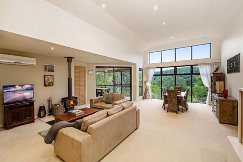 Ravensbourne Escape Silverwood Lodge - Accommodation in Bendigo 3