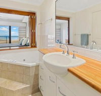 Luxury Beach Unit Dolphin Heads - Accommodation in Bendigo