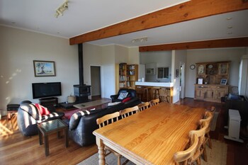 Fairways Close - Accommodation in Bendigo 3