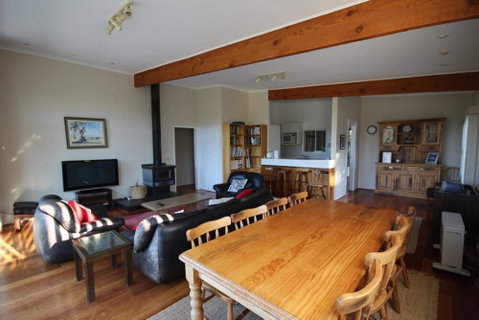 Fairways Close - Accommodation in Bendigo 0