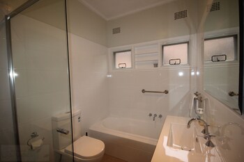 Fairways Close - Accommodation in Bendigo 4