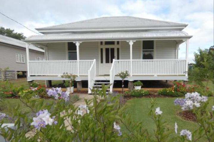 Warwick QLD Accommodation in Bendigo