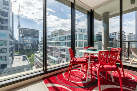 LIGHT AIRY SPACIOUS QUEENS ROAD APARTMENT - Accommodation in Bendigo 2