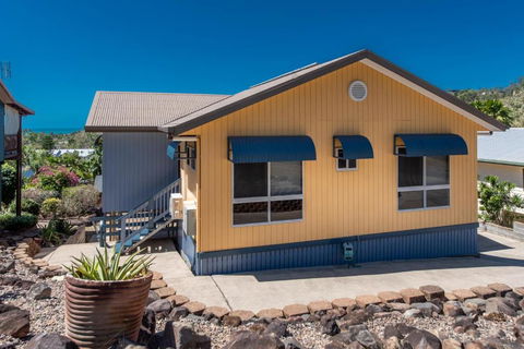 Sunset Escape - Accommodation in Bendigo 2