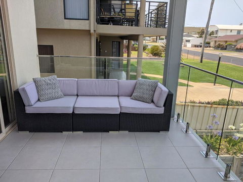Sunset On Birubi Pet Friendly Air Con Water Views WIFI & Outdoor Spa - Accommodation in Bendigo 1