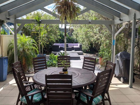 Sunset On Birubi Pet Friendly Air Con Water Views WIFI & Outdoor Spa - Accommodation in Bendigo 3