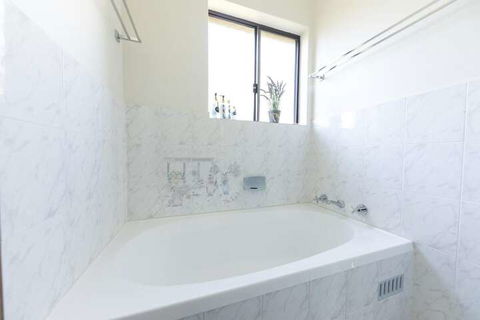 Renas Court Unit 8 - Accommodation in Bendigo 3