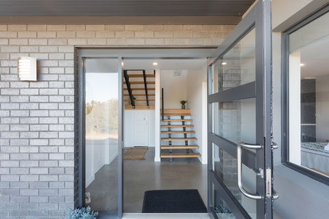 Kingfisher Retreat At Eden Cove - Accommodation in Bendigo 2