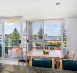 Castillo Del Mar 10 Lake View Roof Terrace with Spa - Accommodation in Bendigo