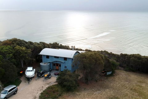 Waves - Accommodation in Bendigo 1