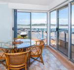 Fairholme 8 Perfect Lakefront Position - Accommodation in Bendigo
