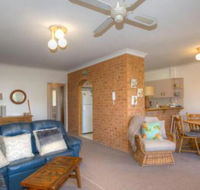 St James 6 Stylish Airconditioned Retreat - Accommodation in Bendigo