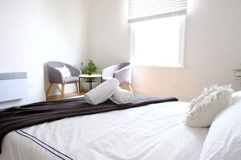 White House - Accommodation in Bendigo 4