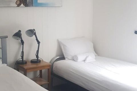 The Hut - Accommodation in Bendigo 1