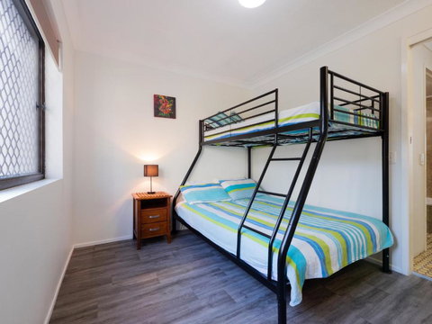 Luanda Unit 7 7a Bulcock Beach Esp Bulcock Beach - Accommodation in Bendigo 5