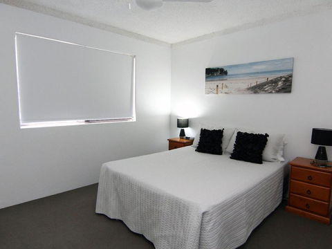 Breakers 8 Main Beach Location! - Accommodation in Bendigo 4