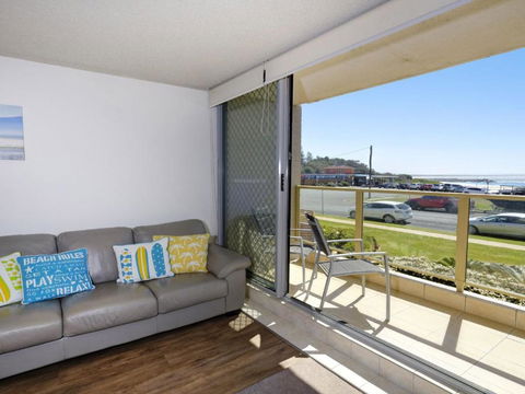 Ebbtide 3 On Main Beach! - Accommodation in Bendigo 1