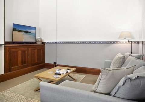 Seal Rocks Lighthouse Cottages - Accommodation in Bendigo 4