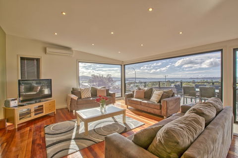 Georges Bay Luxury - Accommodation in Bendigo 6