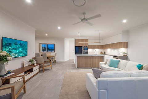 Penthouse Luxe Sunrise Beach - Accommodation in Bendigo 1