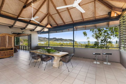 Absolute Beachfront - Accommodation in Bendigo 5