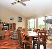 BEACHSIDE VILLA 2 - Accommodation in Bendigo