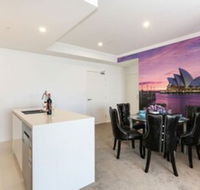 Modern Spacious Aptliverpool With Incredible Views - Accommodation in Bendigo
