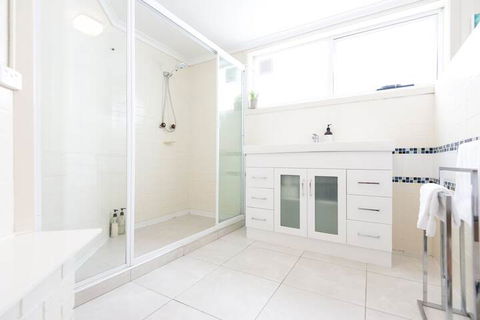Hilltop House - Accommodation in Bendigo 5