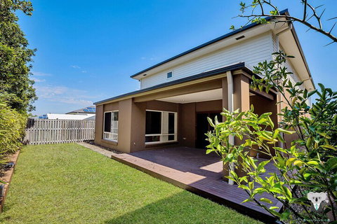 Rochedale Spacious Holiday 4 Bedrooms House Qro009 - Accommodation in Bendigo 4