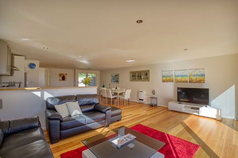 Seaview Apartment - Accommodation in Bendigo 4