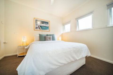 Beachy Keen On Moseley Wifi Netflix Pool Spa - Accommodation in Bendigo 0