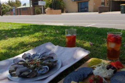 Stylish Comfortable 2 Bdrm Glenelg North - Accommodation in Bendigo 3