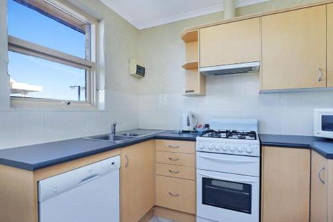 Stylish Comfortable 2 Bdrm Glenelg North - Accommodation in Bendigo 7