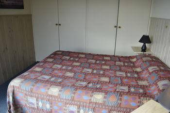 Lorne Cottages Ocean Views Log Fires & Spas - Accommodation in Bendigo 0