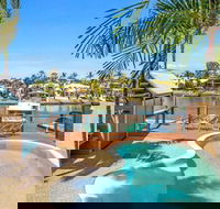 Sunshine Villa at Sanctuary Cove - Accommodation in Bendigo