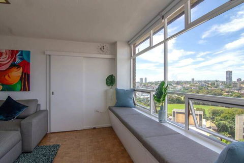 Bright 1 Bedroom Studio With Amazing City Views - Accommodation in Bendigo 2
